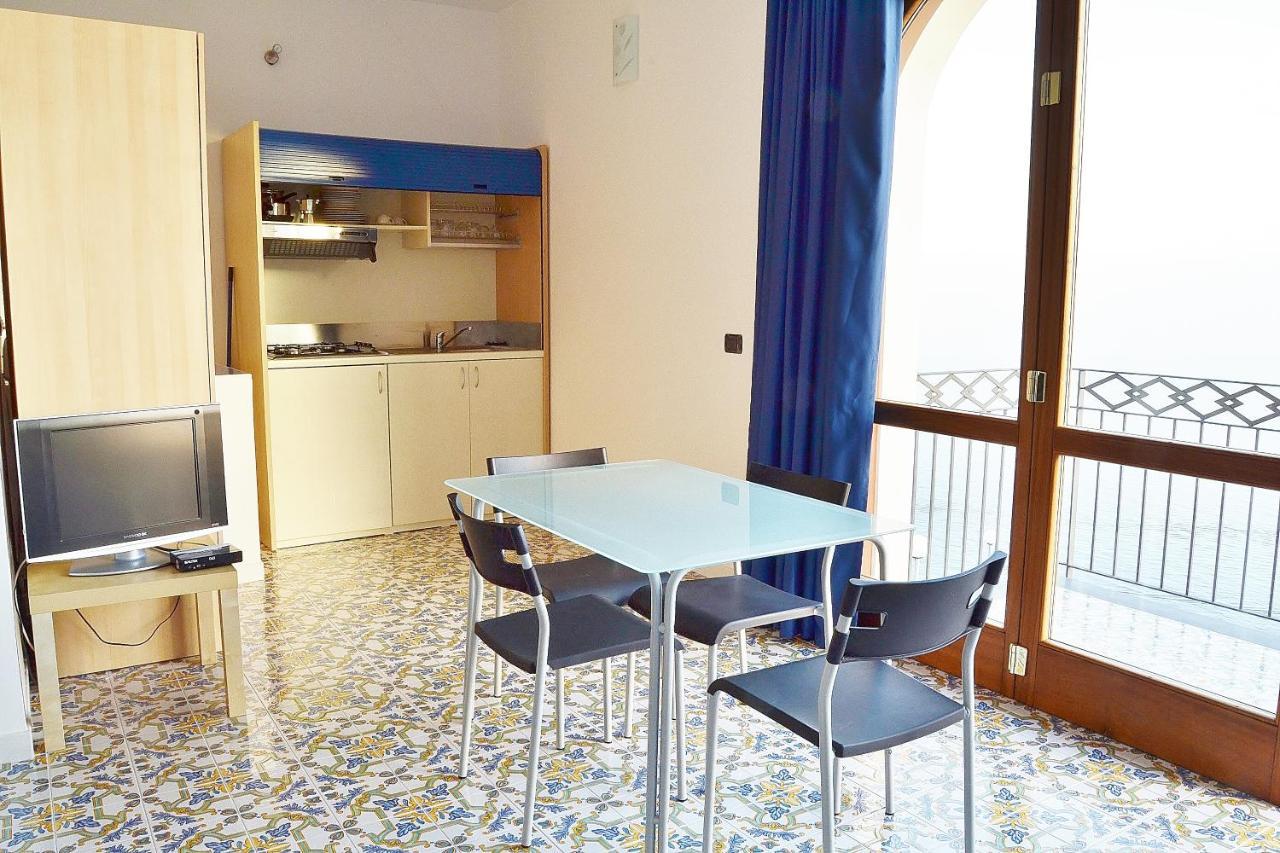 Casa Vacanza "Positano" A Furore Exteriör bild
