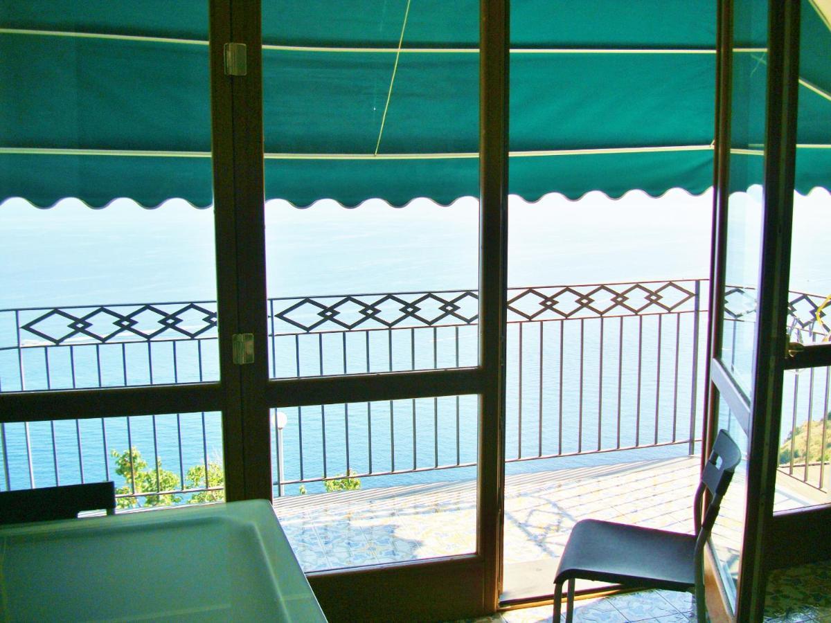 Casa Vacanza "Positano" A Furore Exteriör bild