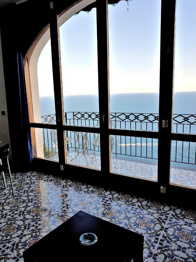 Casa Vacanza "Positano" A Furore Exteriör bild